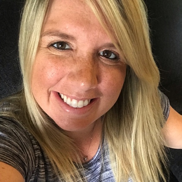 Meet your Posher, Alisha - Picture 1 of 1